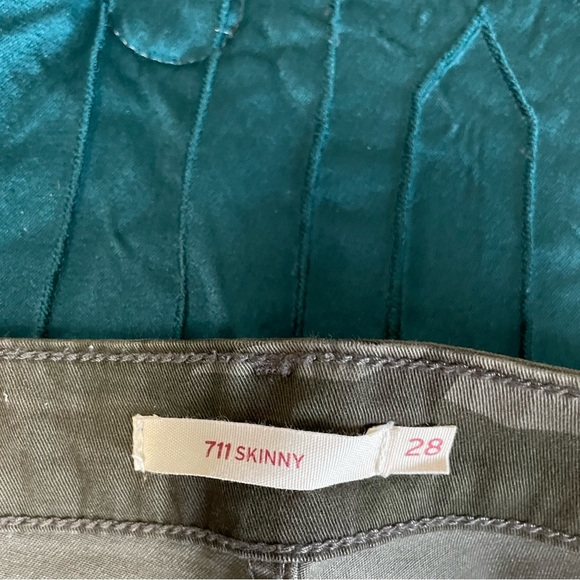 Jeans - Picture 3 of 3